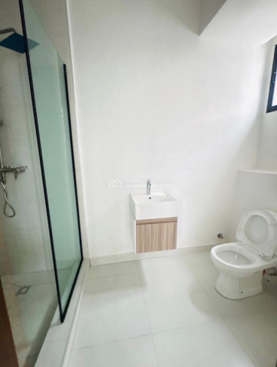 Massive 4 Bedroom Duplex with Lots of Natural Light, Off Freedom Way, Lekki Phase 1, Lekki, Lagos, House for Rent