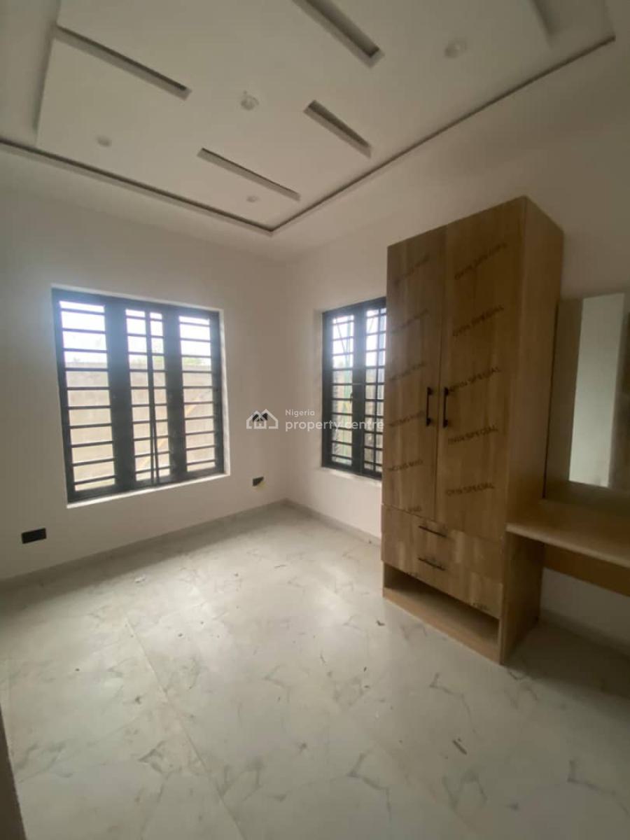 Tastefully Finished 3 Bedroom, Olaleye New Town Estate, Iponri, Surulere, Lagos, Flat / Apartment for Rent