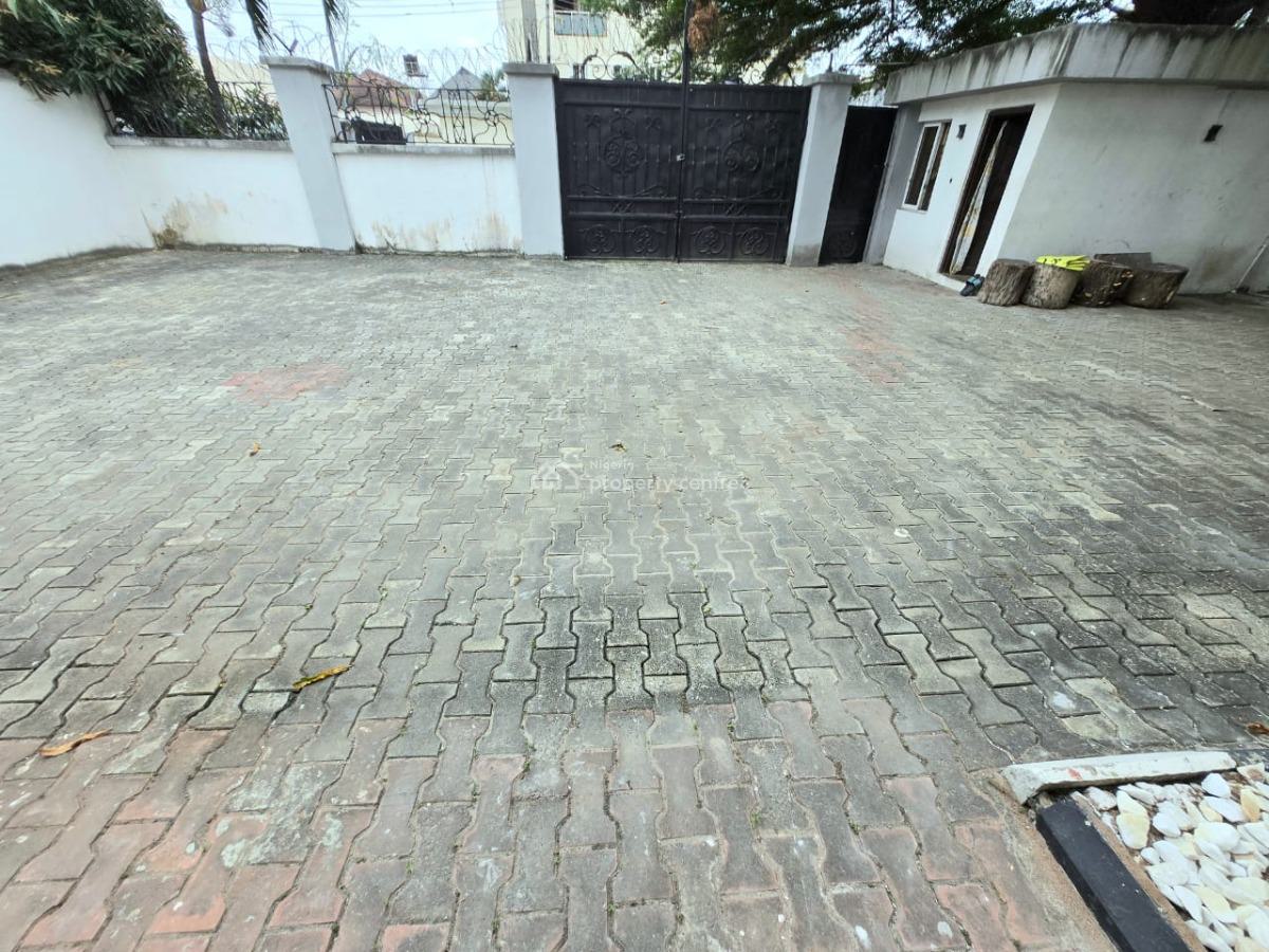 Commercial 4 Bedroom Semi-detached Duplex, Lekki Phase 1, Lekki, Lagos, Semi-detached Duplex for Rent