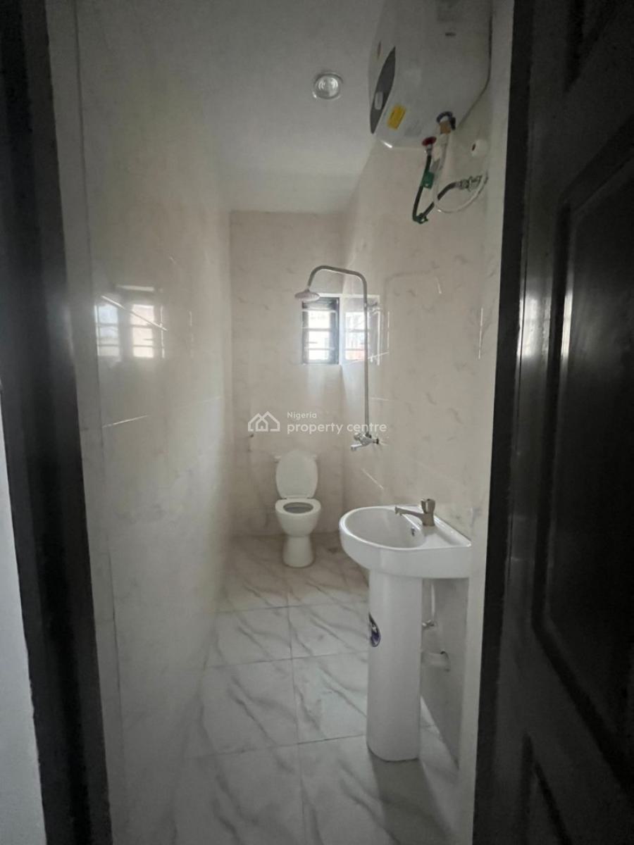 Luxury 3 Bedroom Flat, Olowora, Magodo, Lagos, Flat / Apartment for Rent