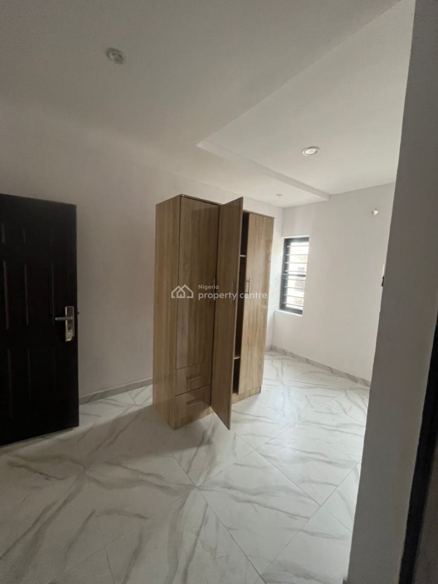 Luxury 3 Bedroom Flat, Olowora, Magodo, Lagos, Flat / Apartment for Rent