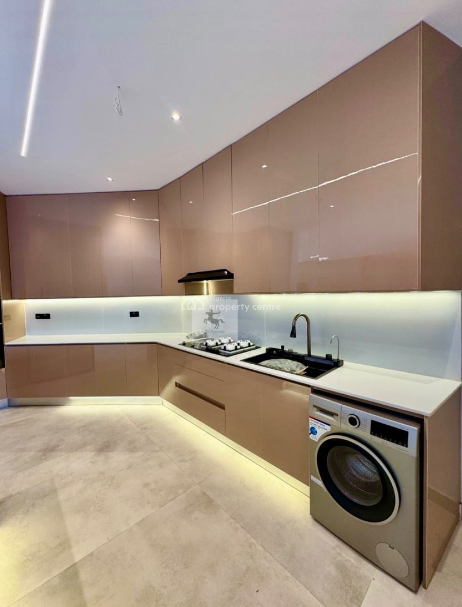 Luxury 3 Bedroom Apartment, Lekki Phase 1, Lekki, Lagos, Flat / Apartment for Sale