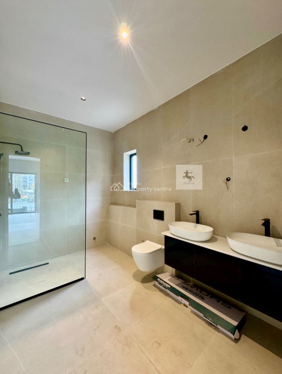 Luxury 3 Bedroom Apartment, Lekki Phase 1, Lekki, Lagos, Flat / Apartment for Sale