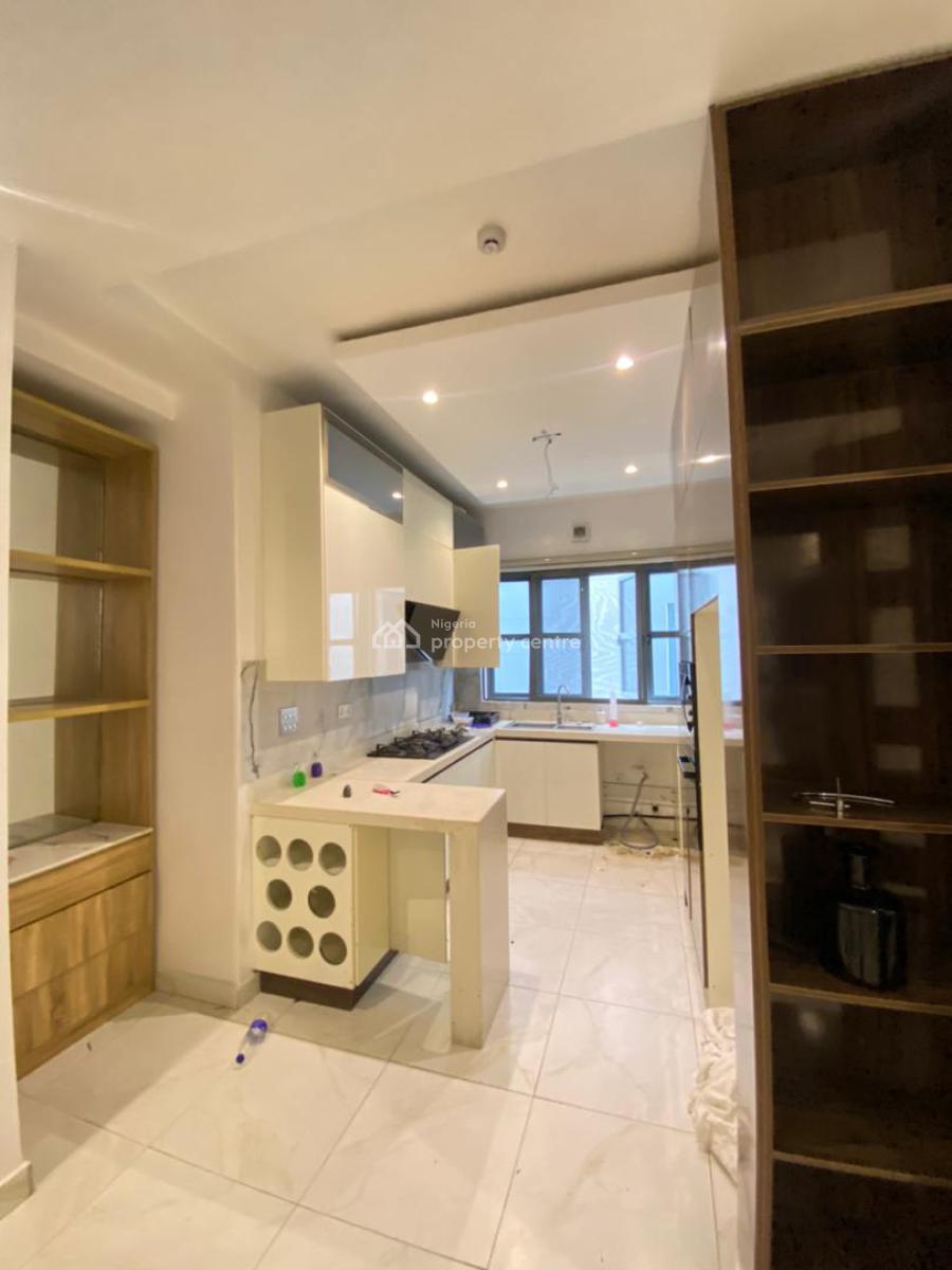 Lovely 2 Bedroom Apartment with Pool, Gym Elevator, Lekki Phase 1, Lekki, Lagos, Flat / Apartment for Rent