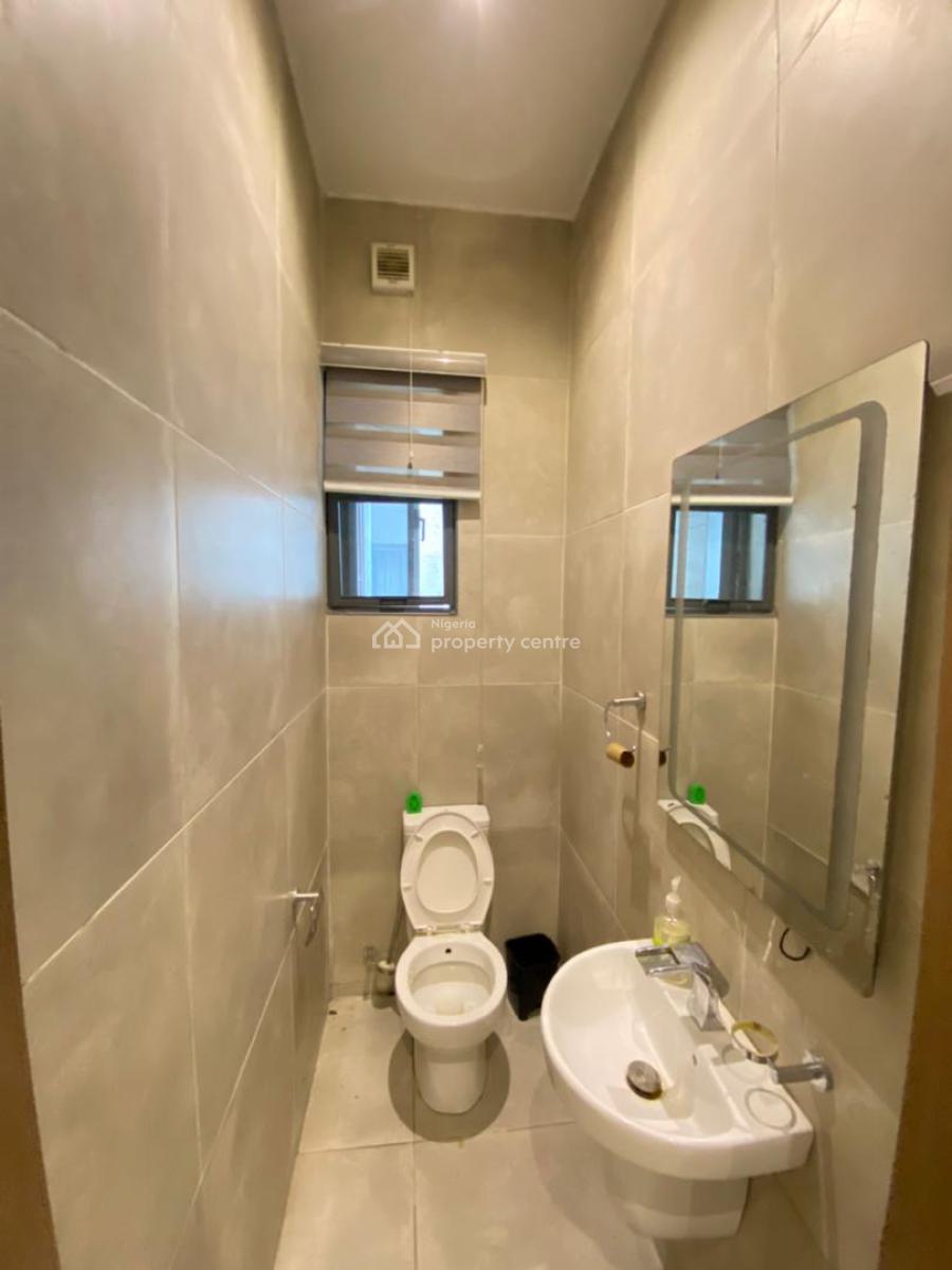 Lovely 2 Bedroom Apartment with Pool, Gym Elevator, Lekki Phase 1, Lekki, Lagos, Flat / Apartment for Rent