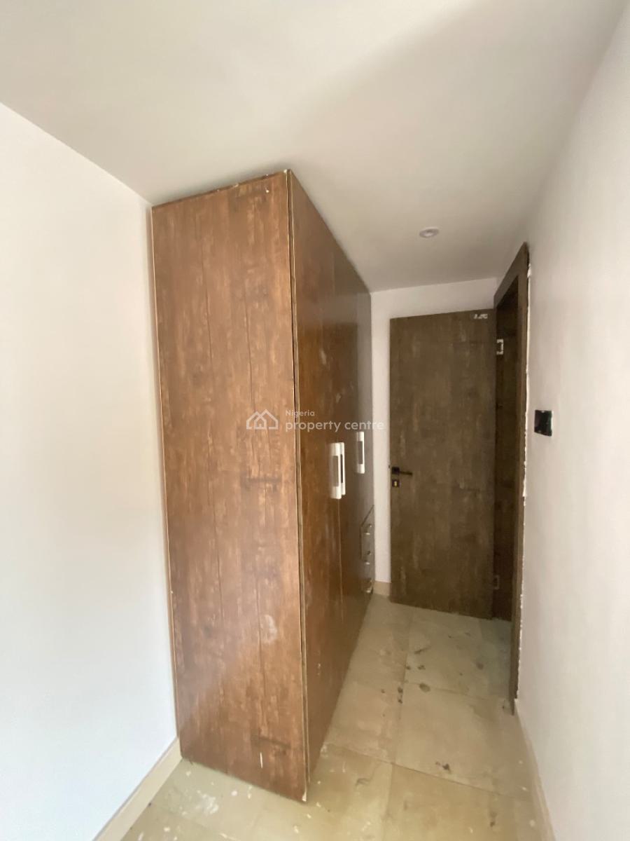 Clean 3 Bedroom Apartment, Lekki Phase 1, Lekki, Lagos, Flat / Apartment for Rent