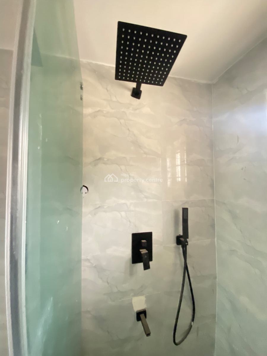 Clean 3 Bedroom Apartment, Lekki Phase 1, Lekki, Lagos, Flat / Apartment for Rent