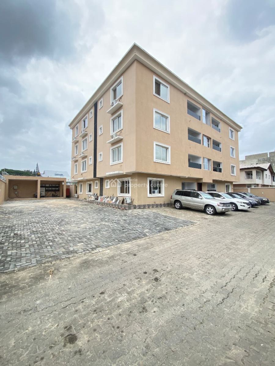 Clean 3 Bedroom Apartment, Lekki Phase 1, Lekki, Lagos, Flat / Apartment for Rent
