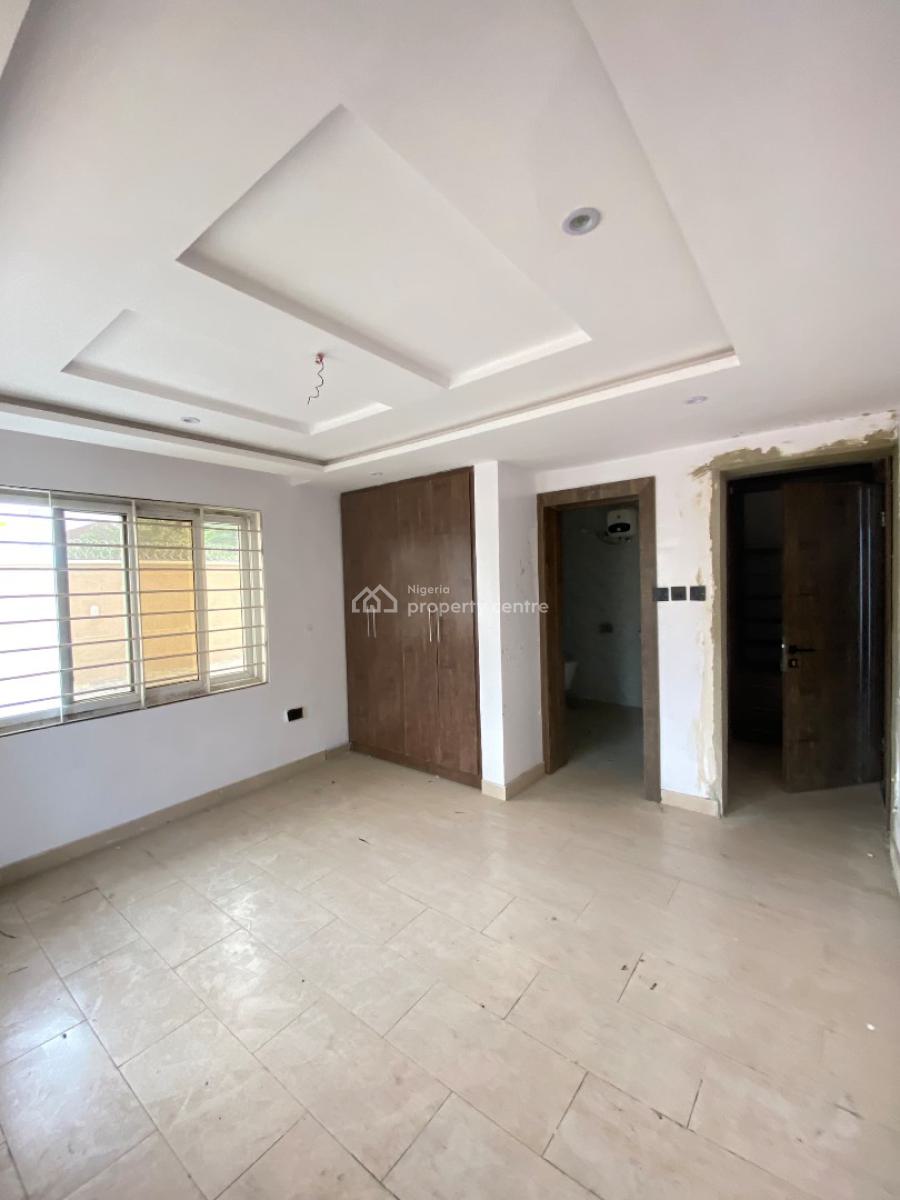 Clean 3 Bedroom Apartment, Lekki Phase 1, Lekki, Lagos, Flat / Apartment for Rent