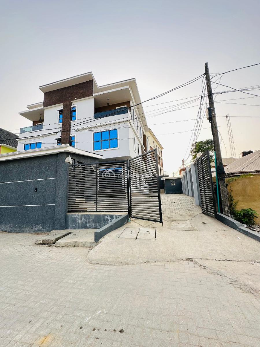 Spaciously Built 4 Bedroom Semi Detached Duplex with Bq, Anthony, Maryland, Lagos, Semi-detached Duplex for Sale