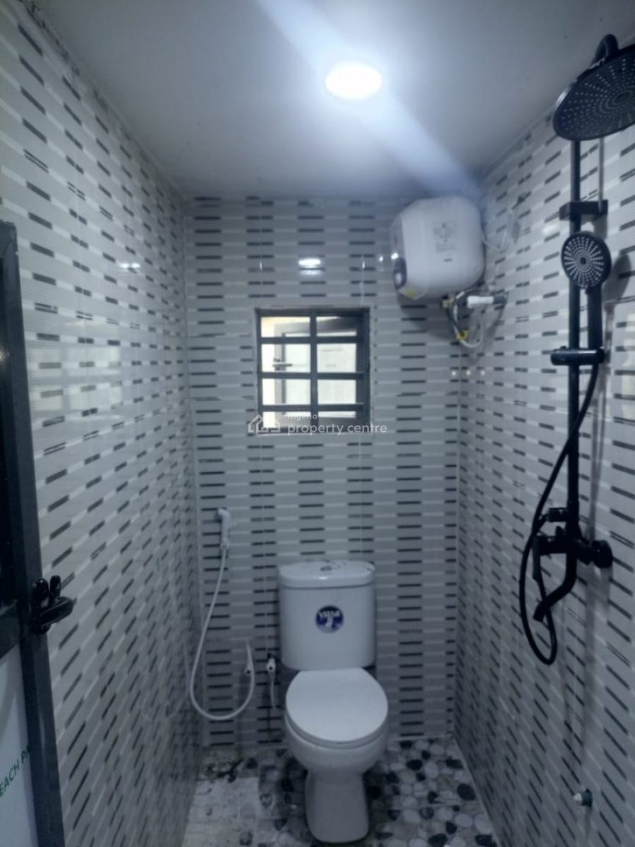 Brand New 3 Bedrooms Flat, Johnson Awe, Oluyole, Oyo, Flat / Apartment for Rent