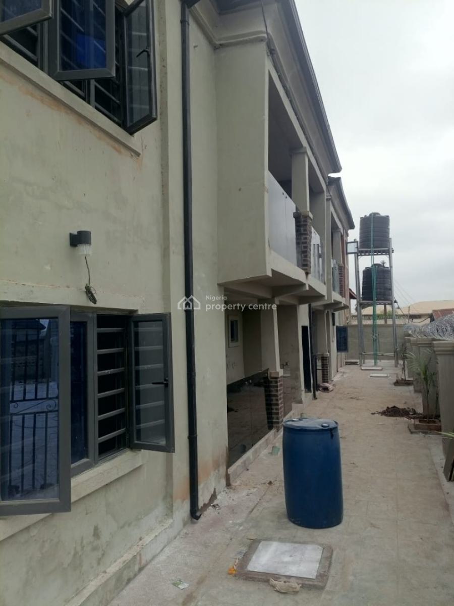 Brand New 3 Bedrooms Flat, Johnson Awe, Oluyole, Oyo, Flat / Apartment for Rent