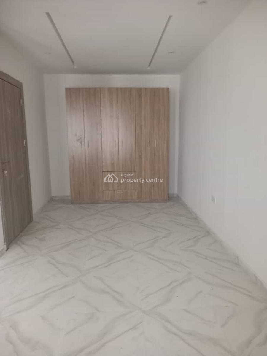 4 Bedrooms Terrace Duplex, Adesanya Estate, Ajah, Lagos, Terraced Duplex for Sale