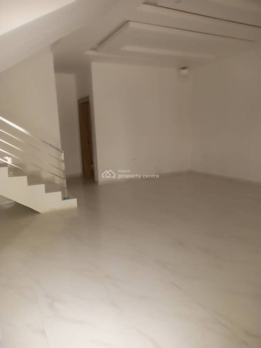 4 Bedrooms Terrace Duplex, Adesanya Estate, Ajah, Lagos, Terraced Duplex for Sale