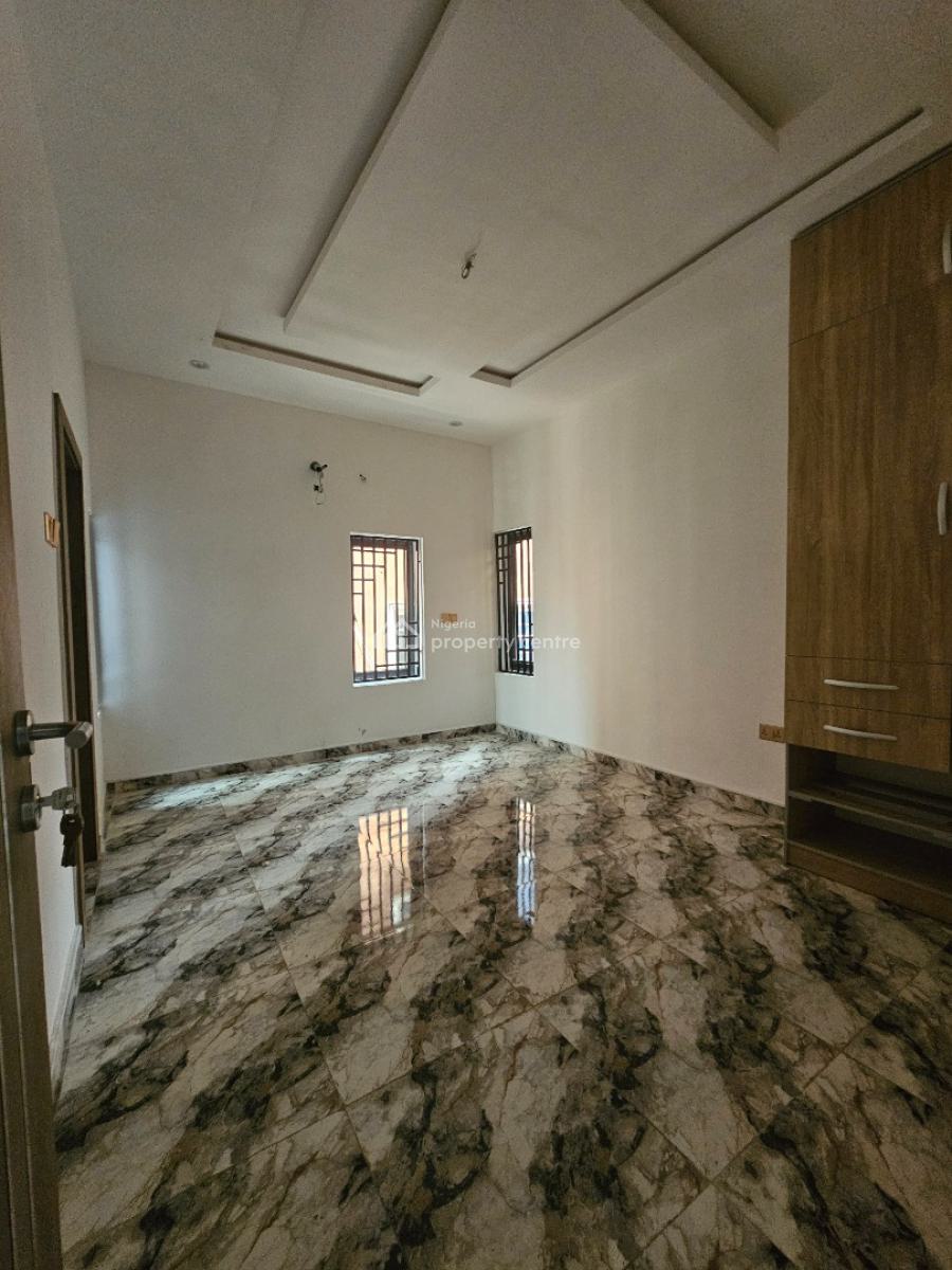 Gorgeously Built 3 Bedroom Apartment, Surulere, Lagos, Flat / Apartment for Sale