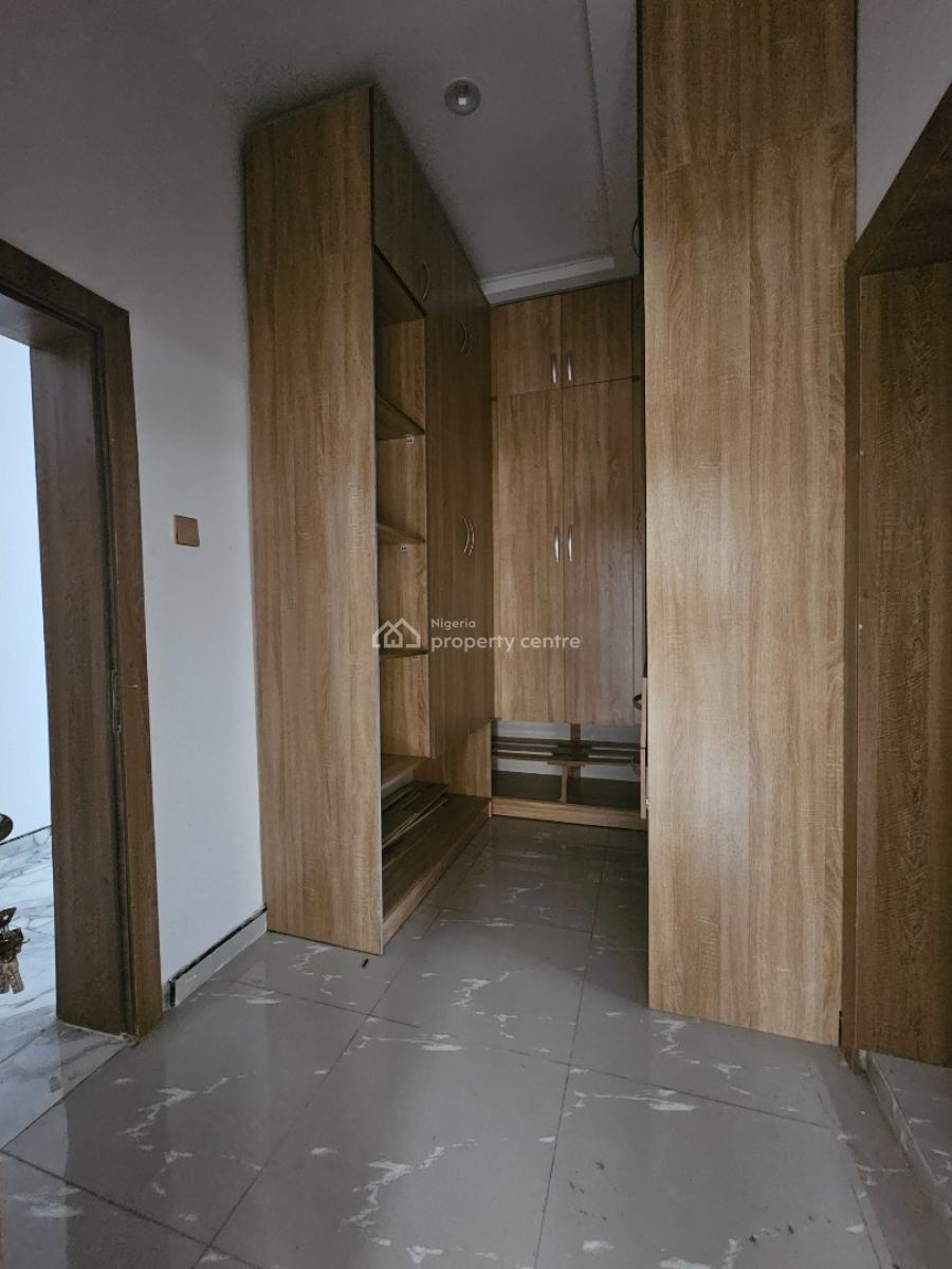 Gorgeously Built 3 Bedroom Apartment, Surulere, Lagos, Flat / Apartment for Sale