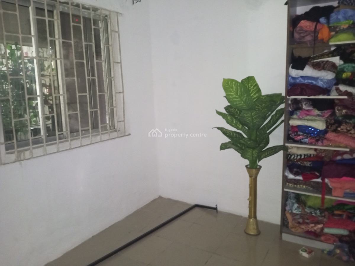a Nice Room in a Shared Apartment, Abraham Adasanya Estate, Ajiwe, Ajah, Lagos, Self Contain (single Rooms) for Rent