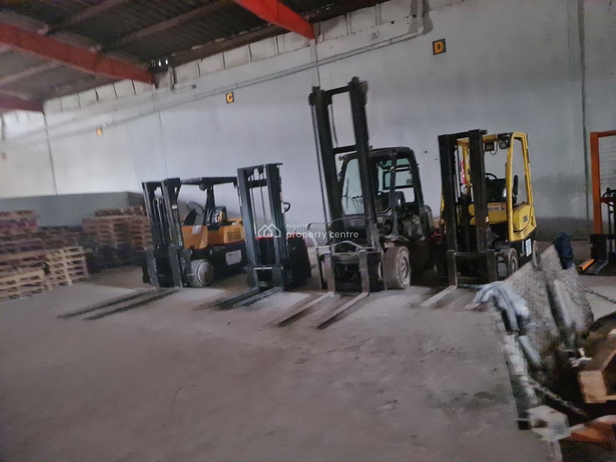 Warehouse, Airport Road, Isolo, Lagos, Warehouse for Rent