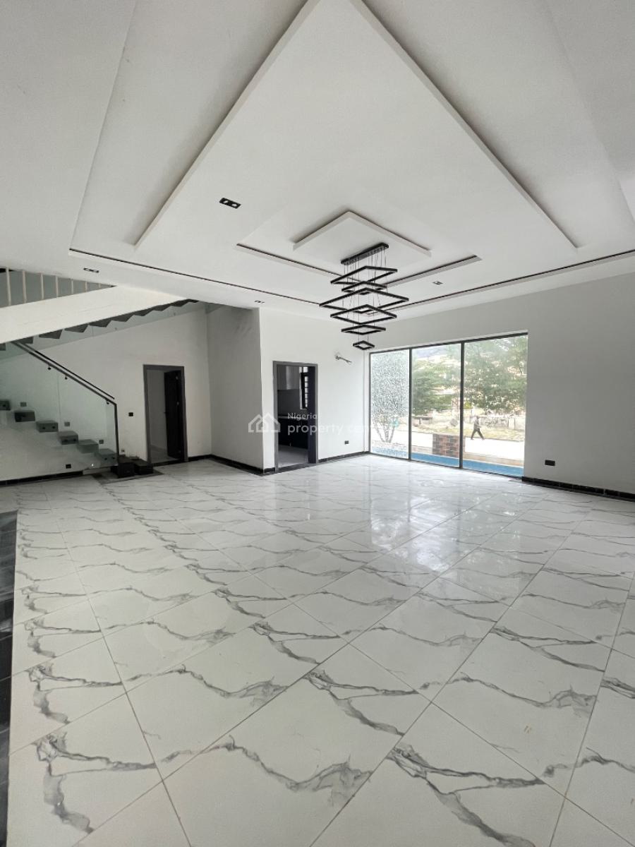 Distress  - 5 Bedroom Duplex with Pool, Lekki Phase 1, Lekki, Lagos, Detached Duplex for Sale