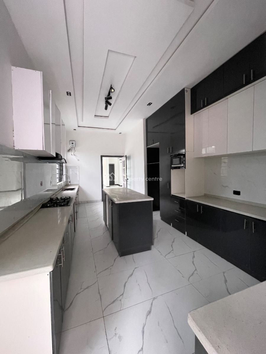 Distress  - 5 Bedroom Duplex with Pool, Lekki Phase 1, Lekki, Lagos, Detached Duplex for Sale