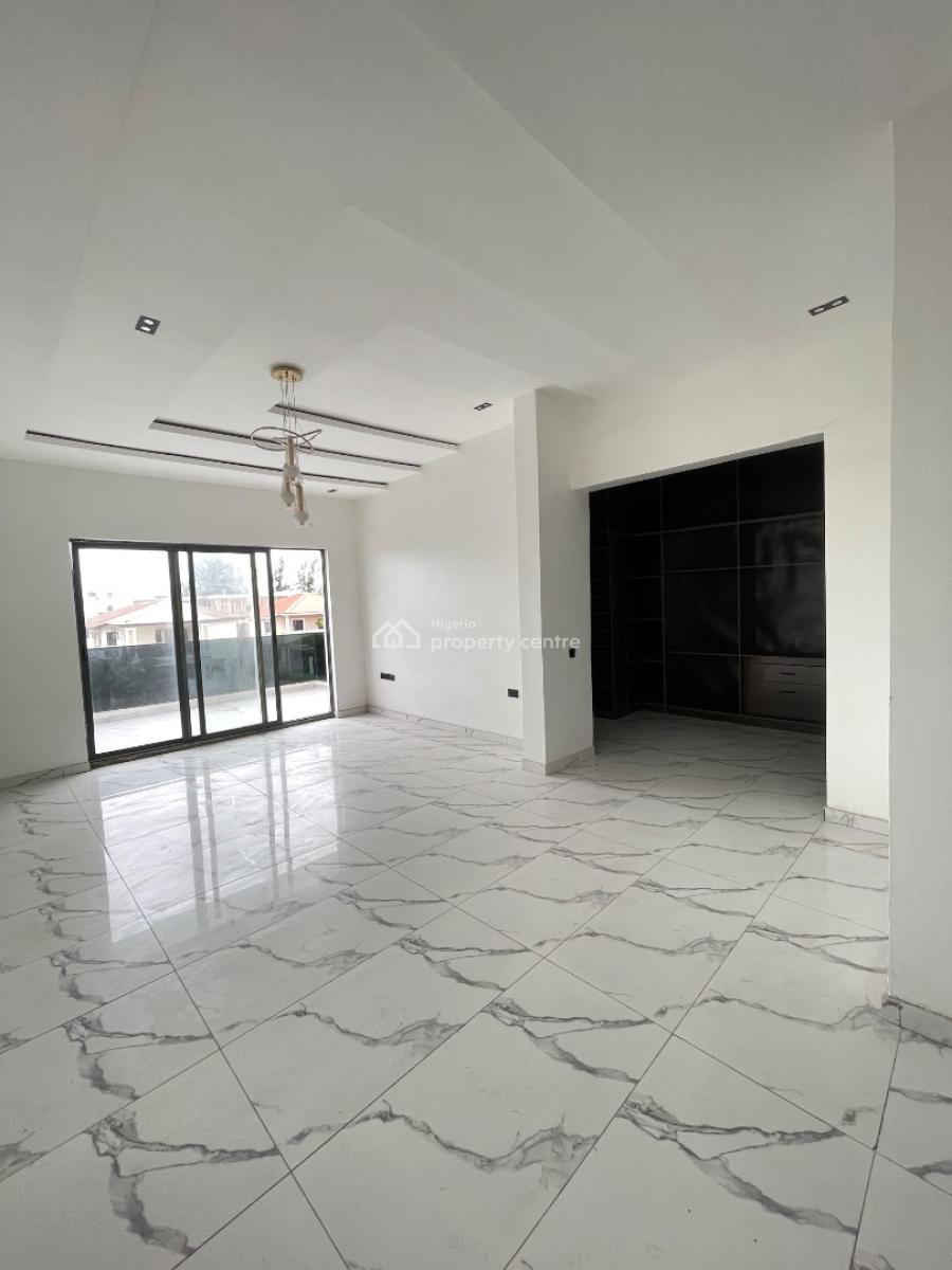 Distress  - 5 Bedroom Duplex with Pool, Lekki Phase 1, Lekki, Lagos, Detached Duplex for Sale