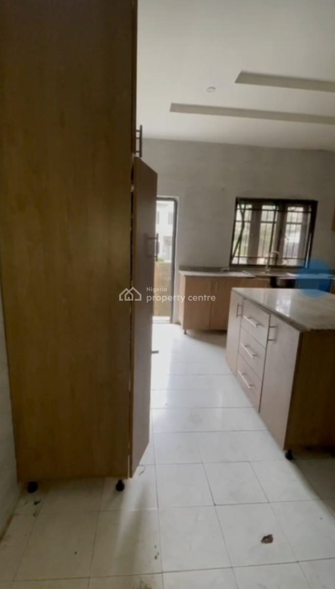 Very Spaciously Built 4 Bedrooms Terrace Duplex with Bq, 3 Parlors, Jabi, Abuja, Terraced Duplex for Rent