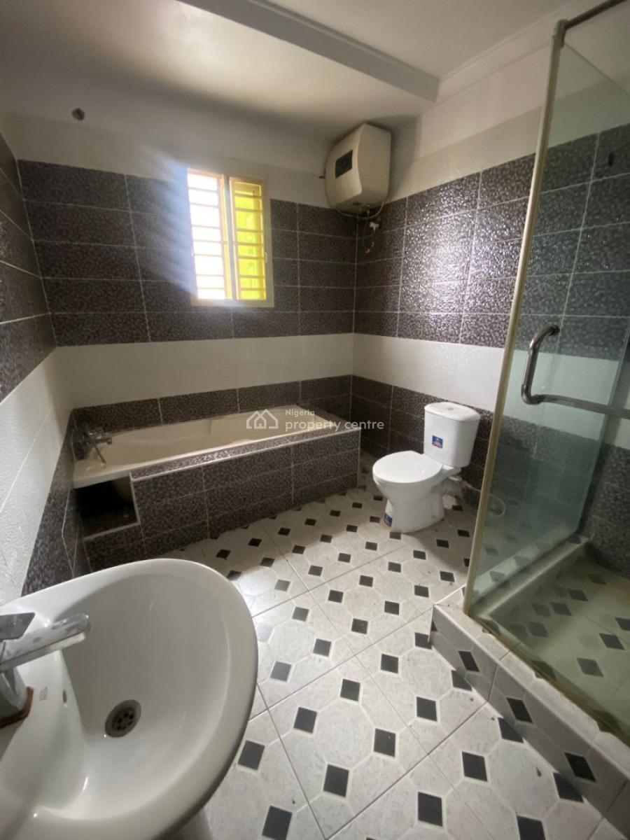 Well Finished Fully Serviced 4 Bedroom Maisonette with a Room Bq, Lekki Phase 1, Lekki, Lagos, Terraced Duplex for Rent