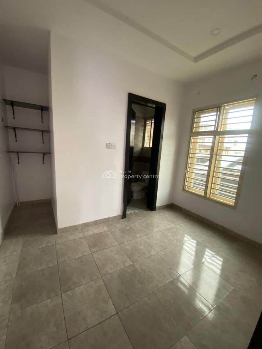 Well Finished Fully Serviced 4 Bedroom Maisonette with a Room Bq, Lekki Phase 1, Lekki, Lagos, Terraced Duplex for Rent