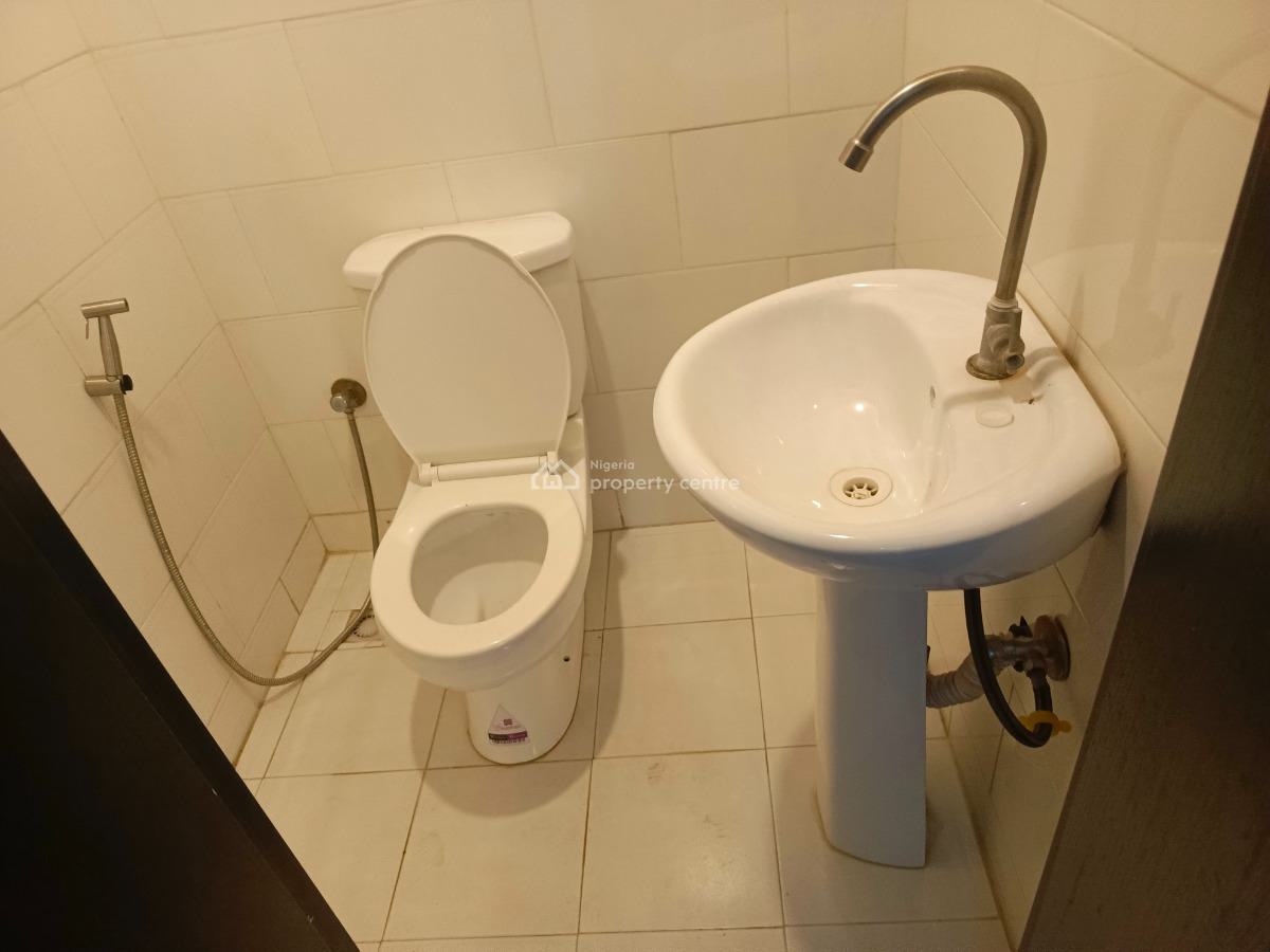 Luxury 2 Bedroom Flat, Apo Legislative Quarters, Apo, Abuja, Flat / Apartment for Rent