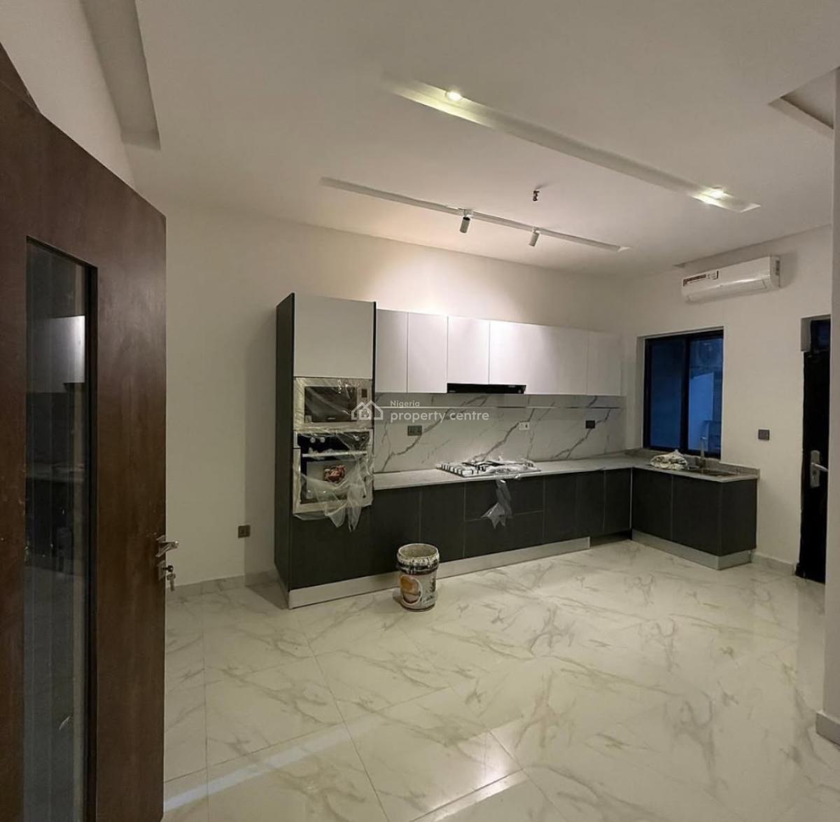Tastefully Finished 3 Bedroom Apartment, in a Cozy Neighborhood, Guzape District, Abuja, Block of Flats for Sale