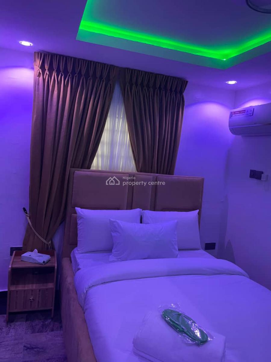 Spacious Fully Furnished Mini Flat, Admiralty Way, Lekki Phase 1, Lekki, Lagos, Mini Flat (room and Parlour) for Rent