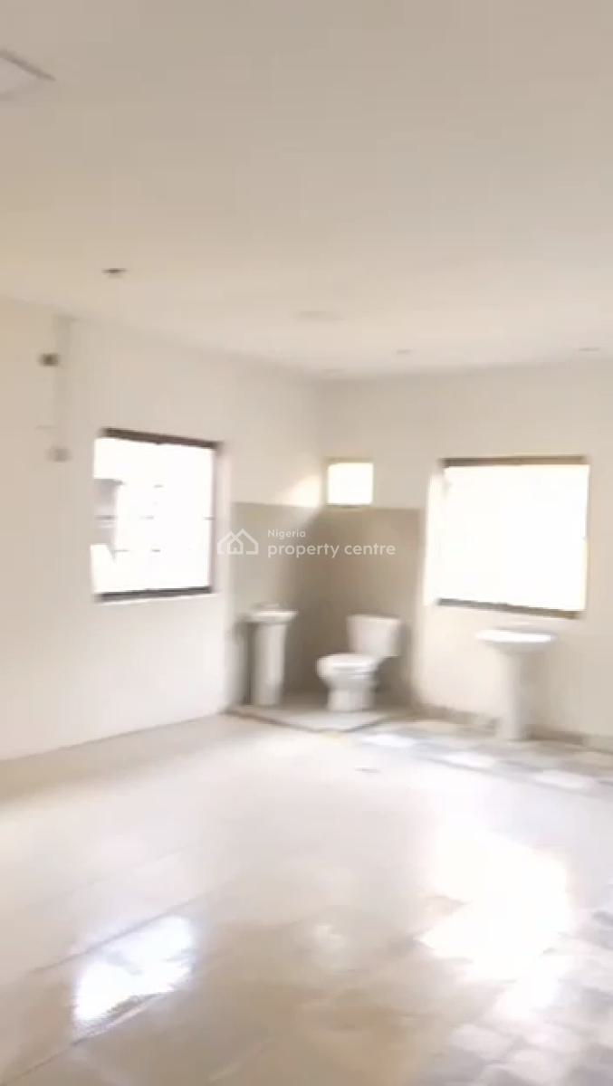 160sqmt Open Plan Space (upstairs), Off Toyin Street, Ikeja, Lagos, Office Space for Rent