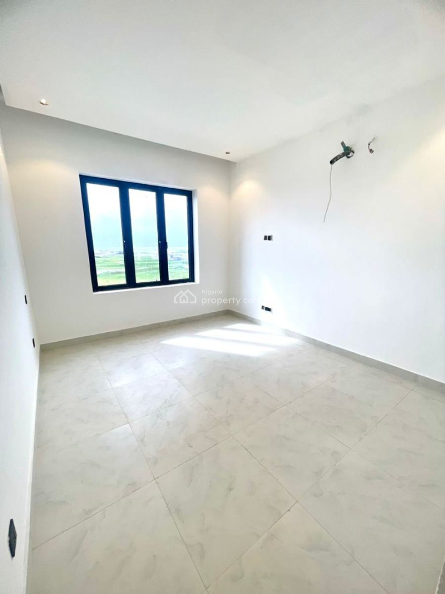 4 Bedroom Semi-detached Duplex, Lagoon District, Lekki Phase 1, Lekki, Lagos, Flat / Apartment for Sale