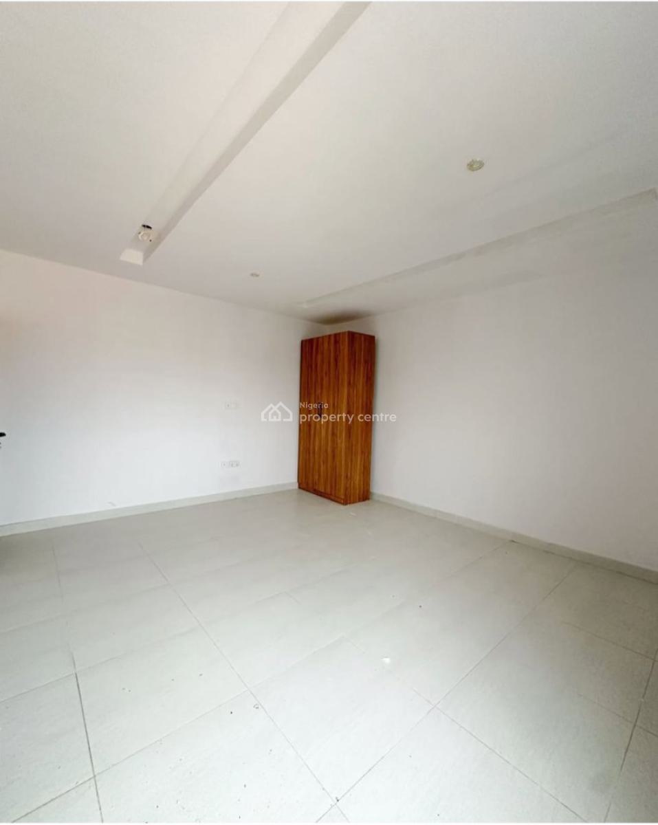 2 Bedroom Serviced Apartment, Lekki Phase 1, Lekki, Lagos, Block of Flats for Sale