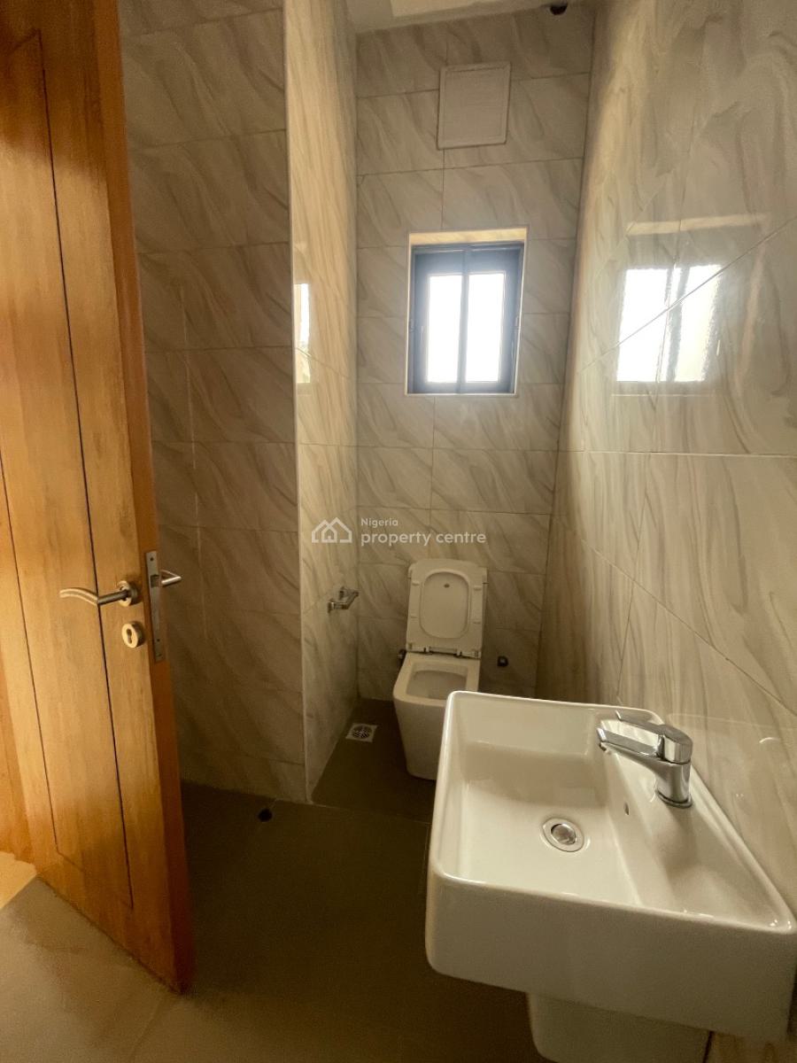 2 Bedroom Penthouse with Bq, Off Admiralty Way, Lekki Phase 1, Lekki, Lagos, Flat / Apartment for Rent