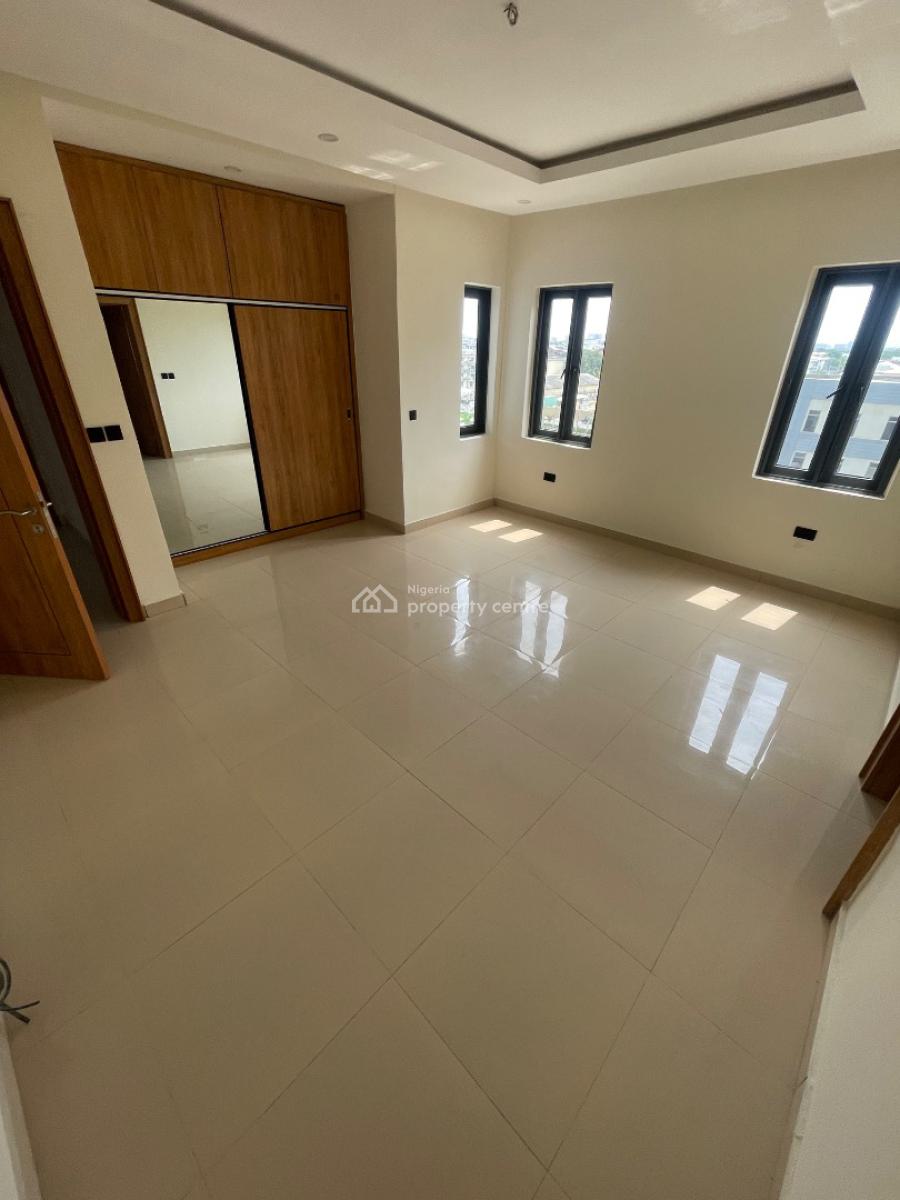 2 Bedroom Penthouse with Bq, Off Admiralty Way, Lekki Phase 1, Lekki, Lagos, Flat / Apartment for Rent