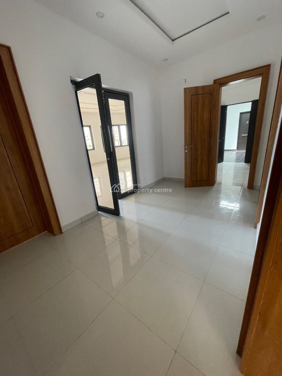 2 Bedroom Penthouse with Bq, Off Admiralty Way, Lekki Phase 1, Lekki, Lagos, Flat / Apartment for Rent