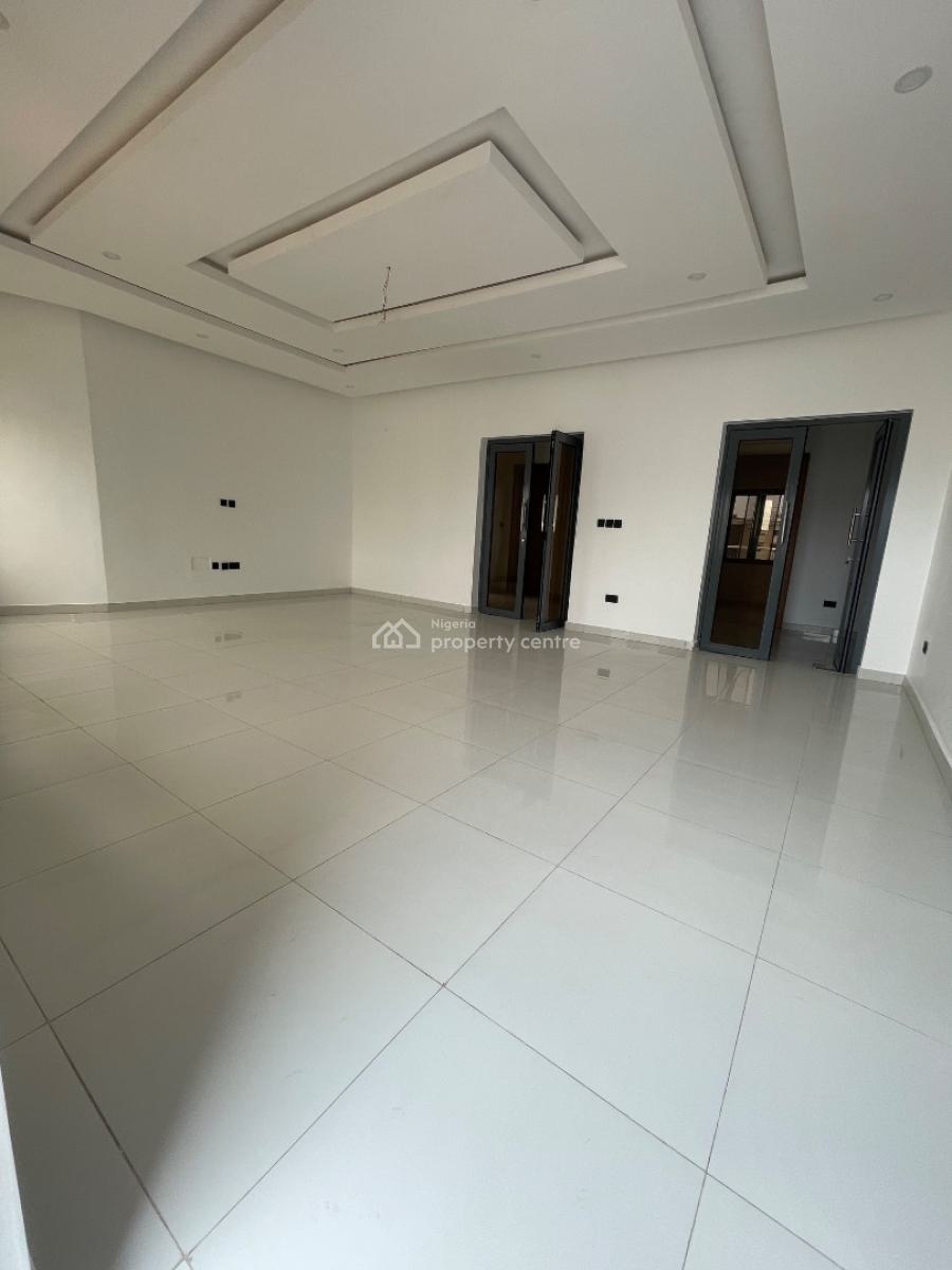 2 Bedroom Penthouse with Bq, Off Admiralty Way, Lekki Phase 1, Lekki, Lagos, Flat / Apartment for Rent