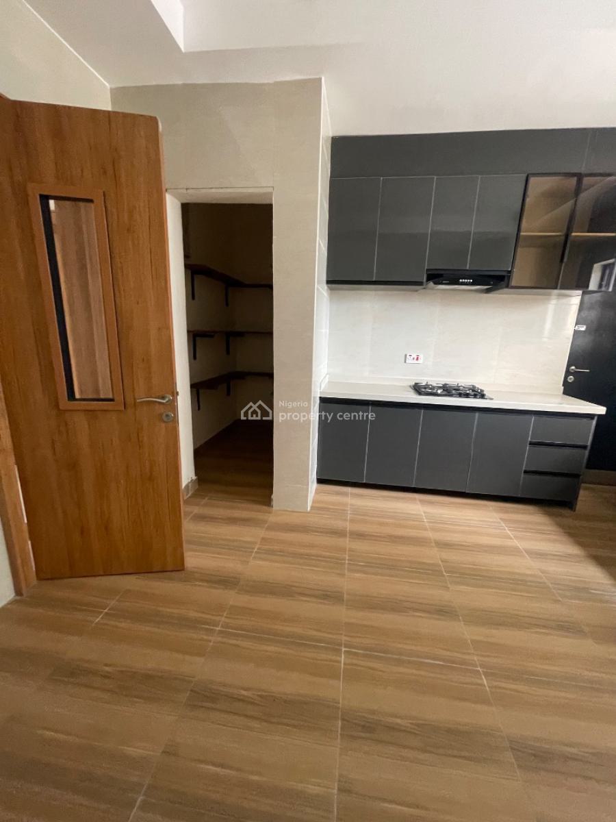 2 Bedroom Penthouse with Bq, Off Admiralty Way, Lekki Phase 1, Lekki, Lagos, Flat / Apartment for Rent