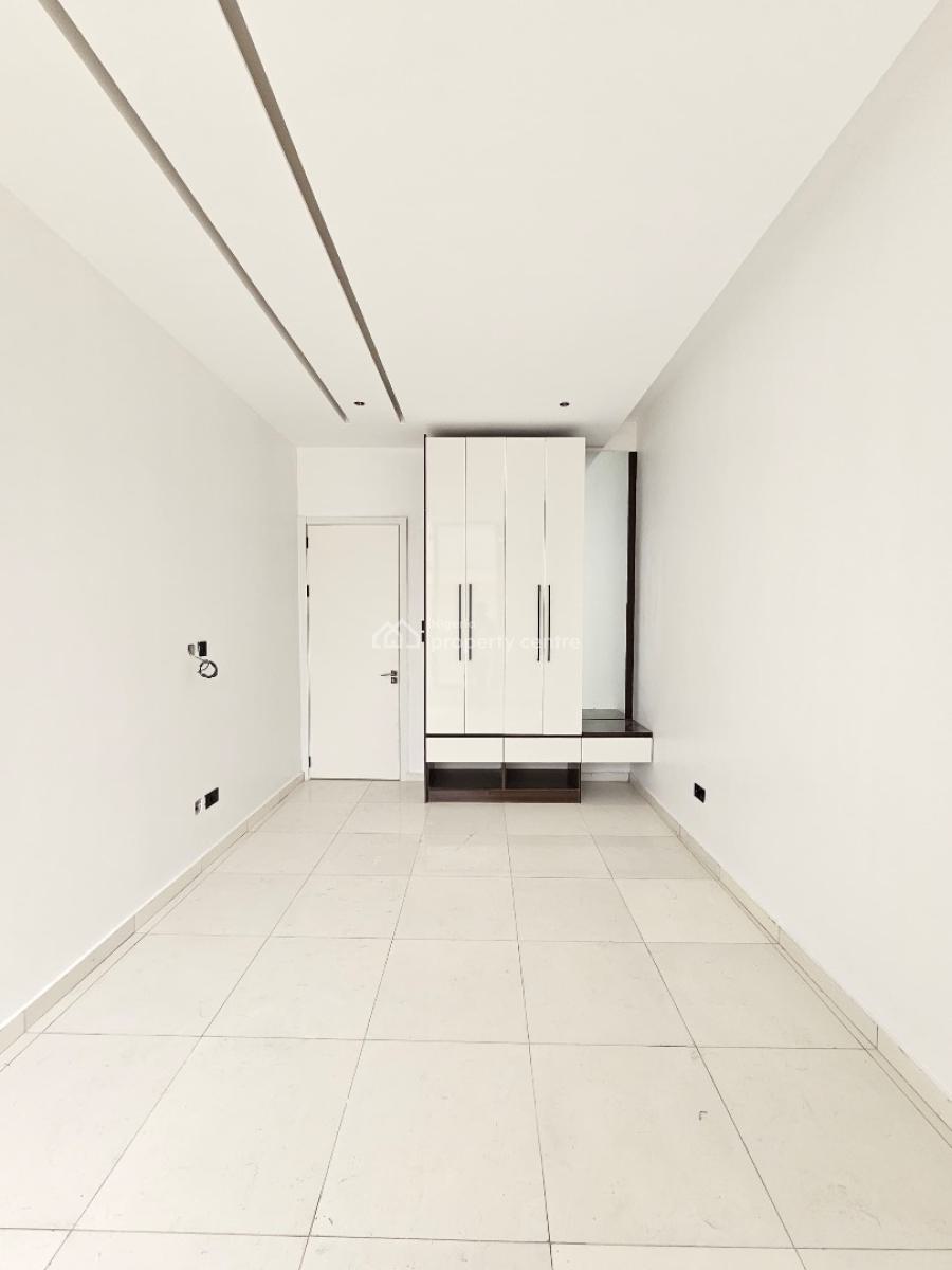 Newly Built 2 Bedroom Apartment with Gym, Elevator and Swimming Pool, Fast Selling Luxury Apartments Within a Call to Access Estate, Victoria Island (vi), Lagos, Flat / Apartment for Sale