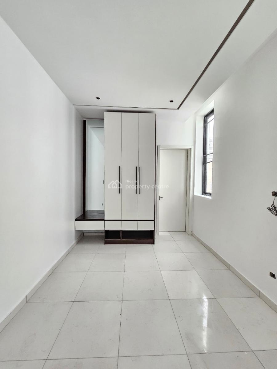 Newly Built 2 Bedroom Apartment with Gym, Elevator and Swimming Pool, Fast Selling Luxury Apartments Within a Call to Access Estate, Victoria Island (vi), Lagos, Flat / Apartment for Sale