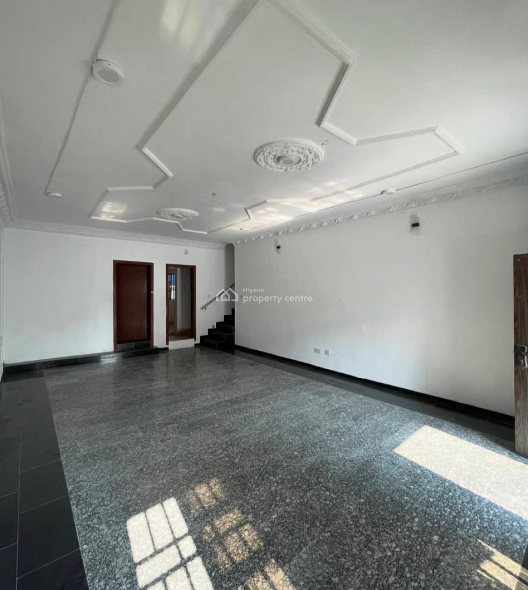 Luxurious 2/3 Bedroom Apartment, Lekki Phase 1, Lekki, Lagos, Flat / Apartment for Rent
