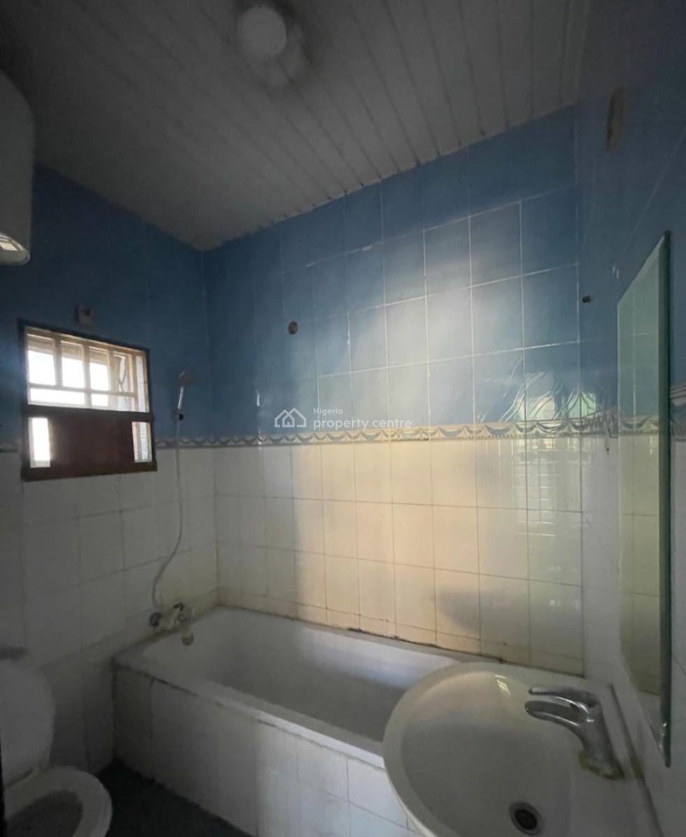 Luxurious 2/3 Bedroom Apartment, Lekki Phase 1, Lekki, Lagos, Flat / Apartment for Rent