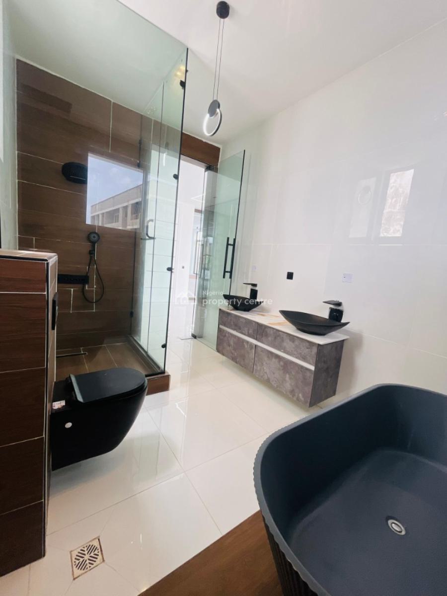 ️*remarkably Built Luxury 5 Bedr Smart Home with Swimming Pool , Gym, 2nd Toll Gate, Lekki, Lagos, Detached Duplex for Sale