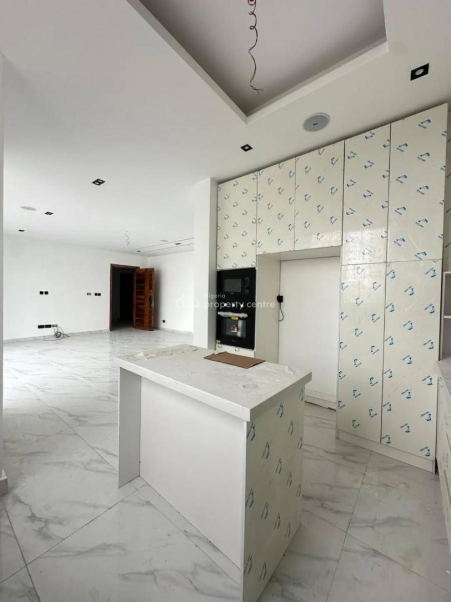 Serviced 2 Bedrooms Apartment with Swimming Pool and Gym, Lekki Phase 1, Lekki, Lagos, Flat / Apartment for Sale