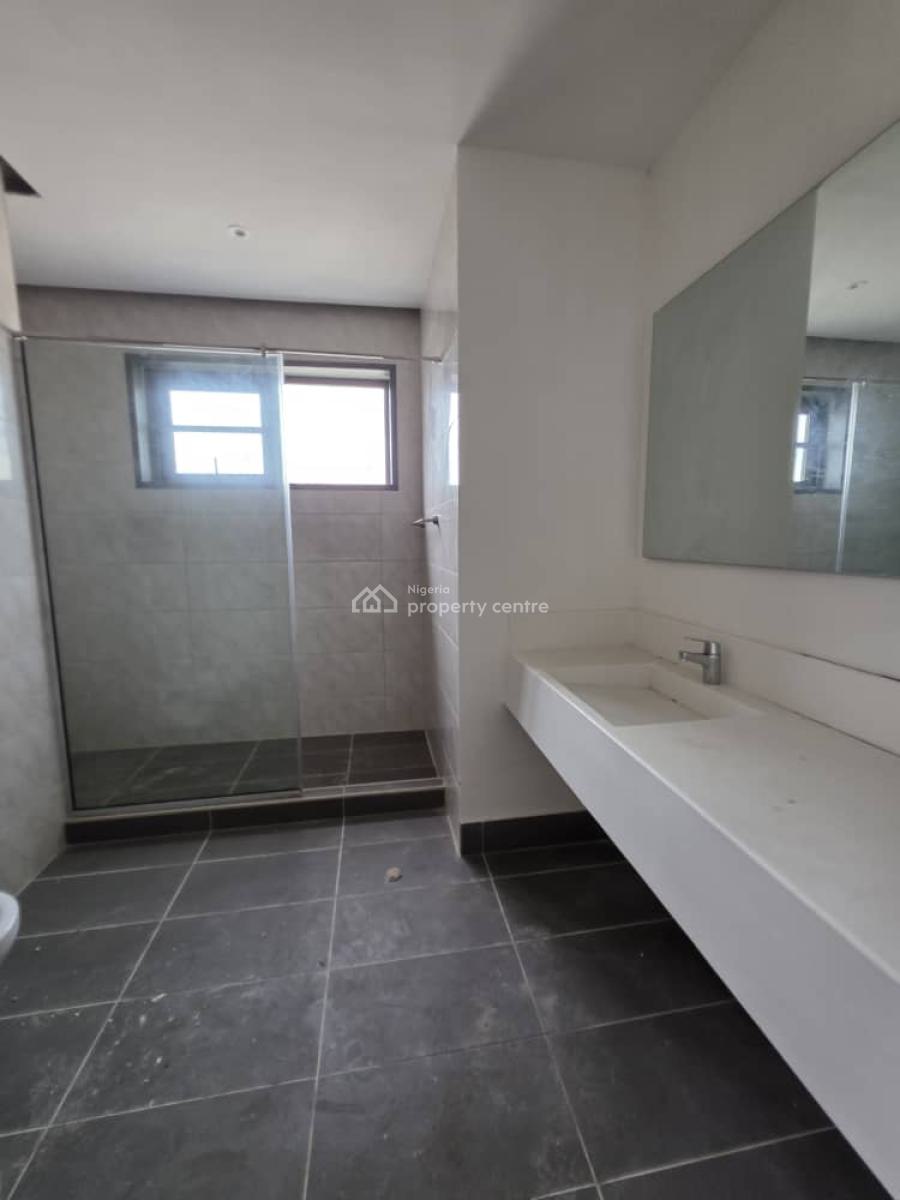 2 Bedrooms Flat with 1 Room Bq, Swimming Pool, Off Ahmadu Bello, Victoria Island (vi), Lagos, Office Space for Sale