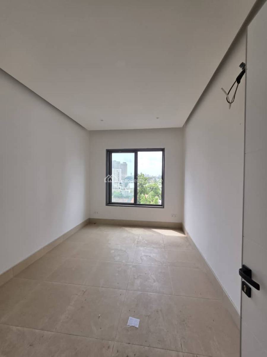 2 Bedrooms Flat with 1 Room Bq, Swimming Pool, Off Ahmadu Bello, Victoria Island (vi), Lagos, Office Space for Sale