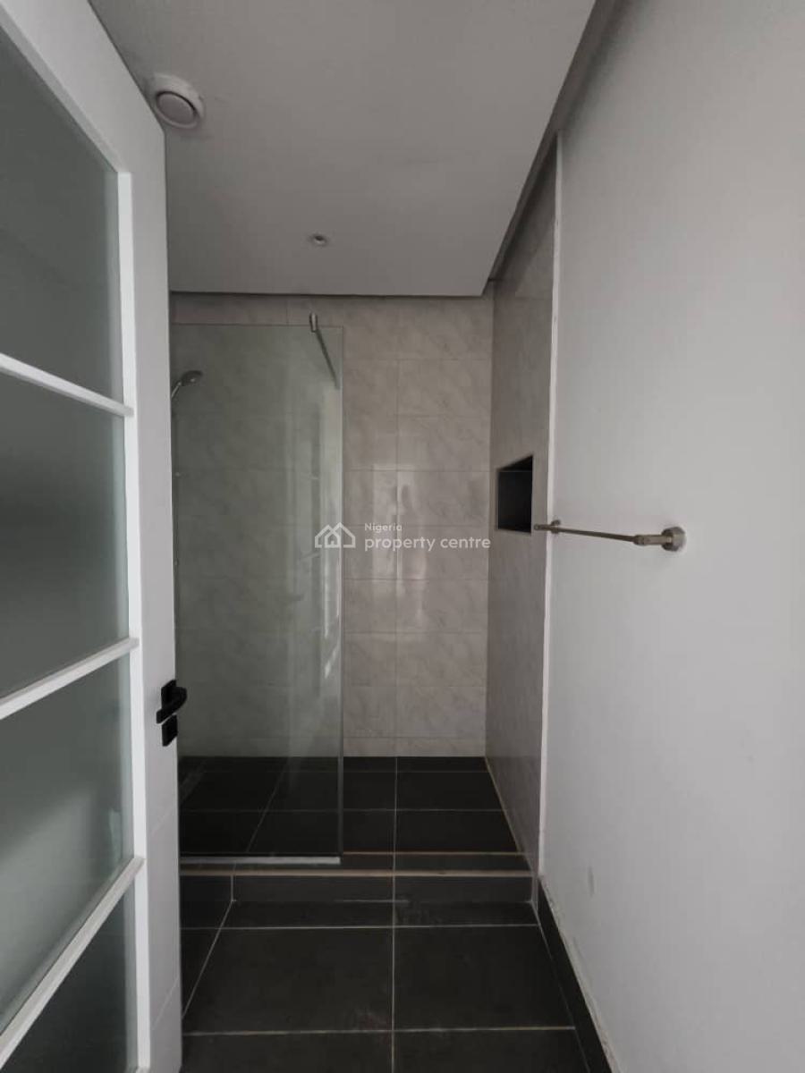 2 Bedrooms Flat with 1 Room Bq, Swimming Pool, Off Ahmadu Bello, Victoria Island (vi), Lagos, Office Space for Sale