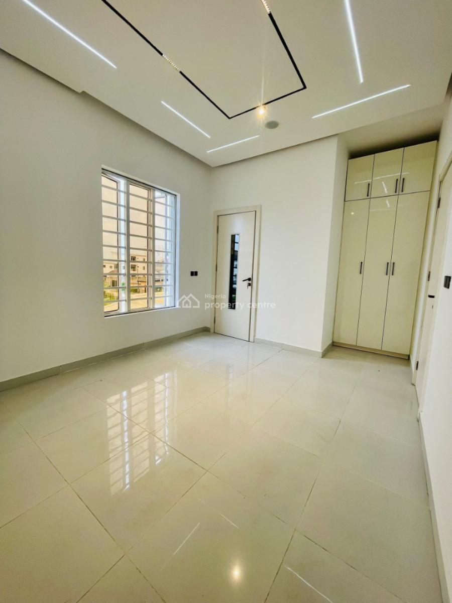 Exquisitely Built 5 Bedrooms Luxury Detached Smart Home with Pool, Ologolo, Lekki, Lagos, Detached Duplex for Sale