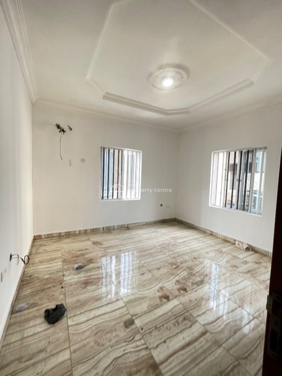 Big Room Upstairs Shared Apartment in Osapa, Osapa, Lekki, Lagos, Flat / Apartment for Rent
